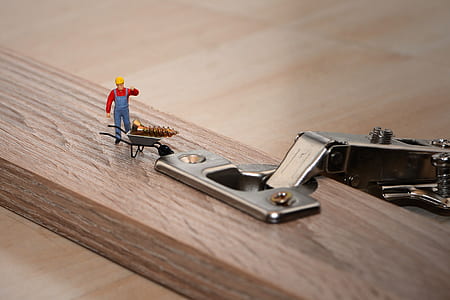 gray door lock thumbnail