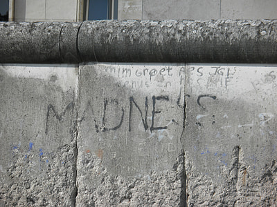 gray concrete wall thumbnail