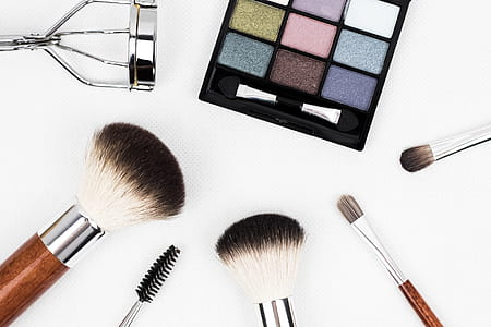 Black Make Up Palette and Brush Set thumbnail