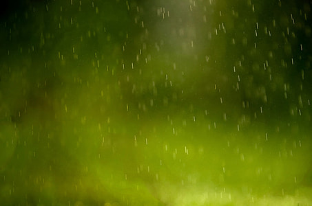 timelapse photography of raindrops thumbnail