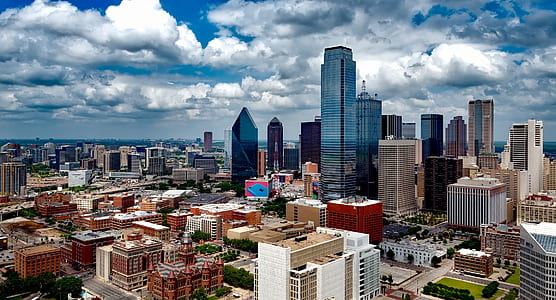 aerial view photography of high-rise building during daytime thumbnail