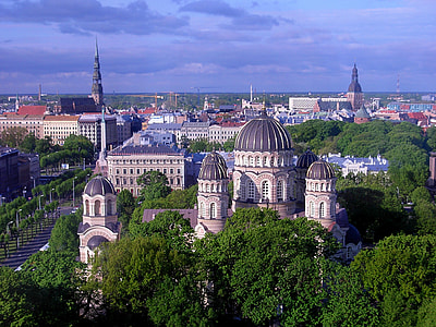 photography of white and gray dome concrete buildings at daytime thumbnail