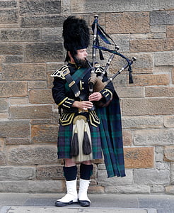 royal guard carrying bagpipe thumbnail