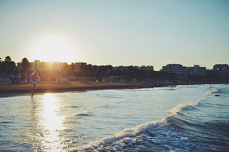 sea waves splashing on shore thumbnail