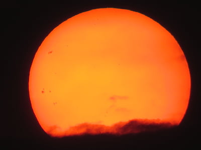 round orange moon thumbnail