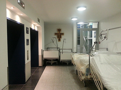 empty hospital beds thumbnail