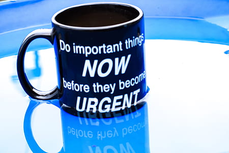 black ceramic mug thumbnail