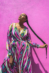 women hand on braided hairstyle thumbnail