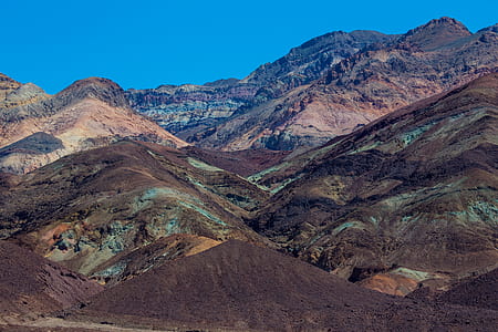 gray and brown mountain range at daytime thumbnail