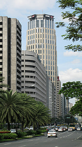 Skyline and roadview in Manila, Philippines thumbnail