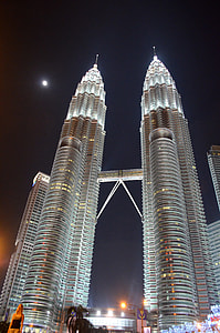 Petronas Twin Towers at Night in Kuala Lumpur, Malaysia thumbnail