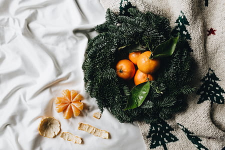 Still life of mandarin oranges with leaves thumbnail