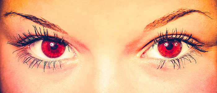 pair of red eye's thumbnail