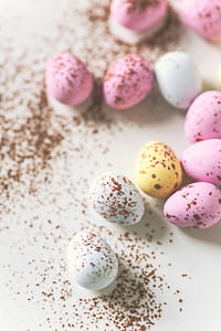 assorted-color decor egg lot thumbnail