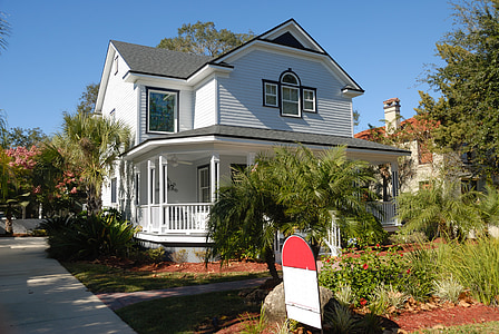 white 2-storey house thumbnail