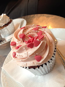 cupcake with toppings thumbnail