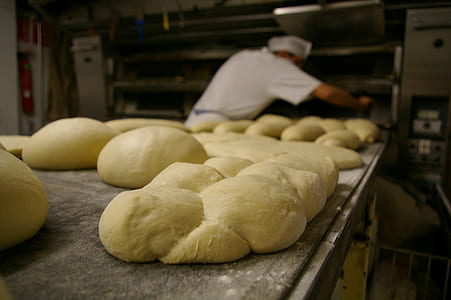 baker baking pastry thumbnail