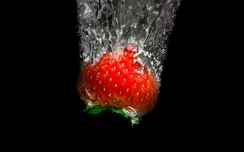 red strawberry thumbnail