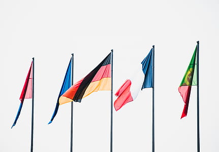 five assorted flags thumbnail