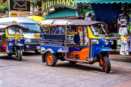 auto rickshaw on road thumbnail