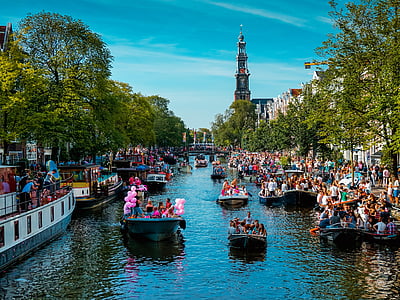 boats on canals of Amsterdam thumbnail