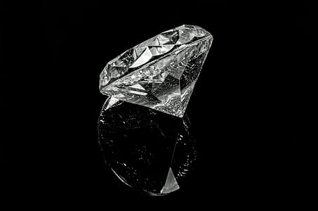 clear gemstone thumbnail