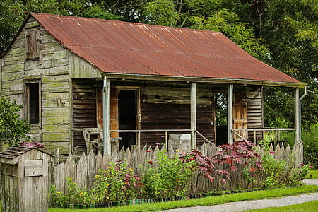 brown and gray house thumbnail