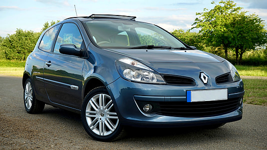 blue Renault Clio 3-door hatchback thumbnail