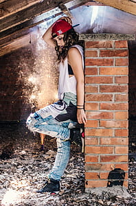 woman leaning on wall thumbnail