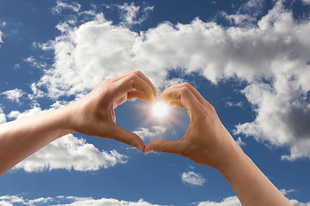 hand heart sign illustration thumbnail