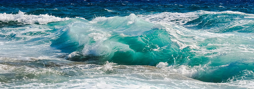 sea wave photo during day time thumbnail