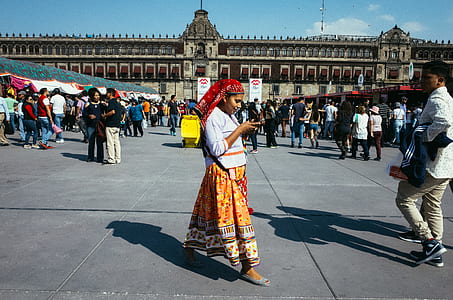 woman walking on the street thumbnail
