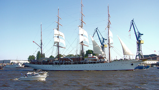 Hamburg, Port Birthday 2011 thumbnail