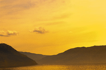 landscape photography of mountains thumbnail