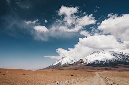 landscape photography of mountain at daytime thumbnail
