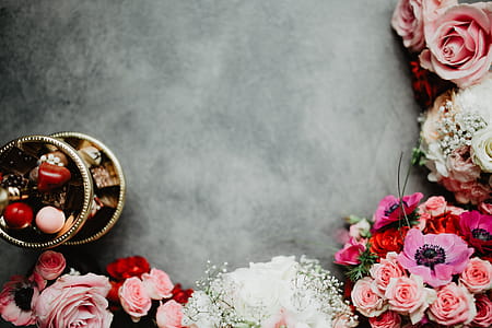 Composition of flowers thumbnail