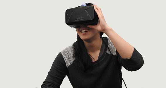 woman using VR glasses thumbnail