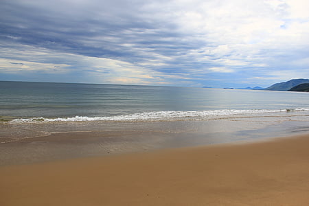 landscape photography of seashore thumbnail