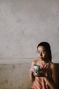 woman wearing white and red spaghetti strap top thumbnail