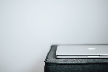 Silver Apple Macbook thumbnail