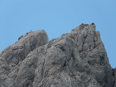 brown rock formation thumbnail