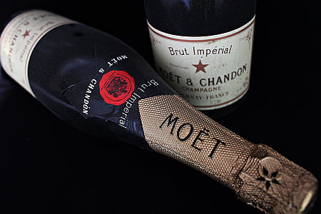 Moet liquor bottle thumbnail