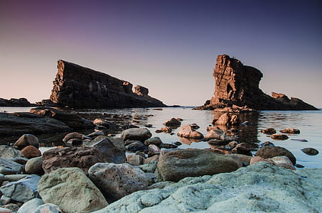 butte formation on water thumbnail