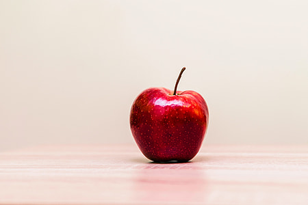 Red apple thumbnail