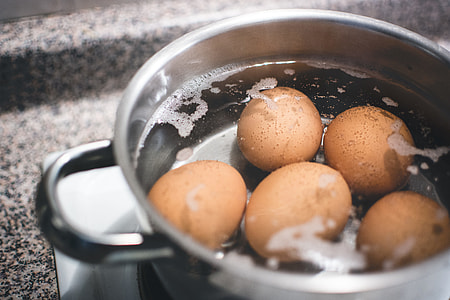 Boiling eggs thumbnail
