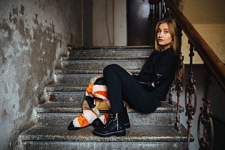 Portrait of young woman on the street thumbnail