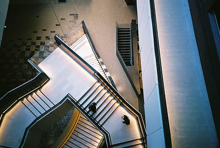 two person on stairs thumbnail