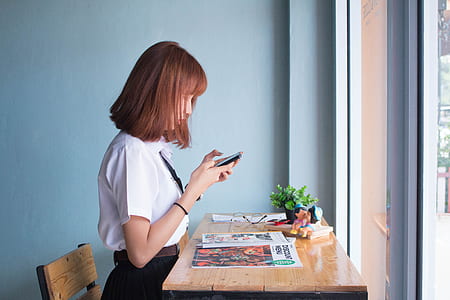 person, woman, desk, girl thumbnail