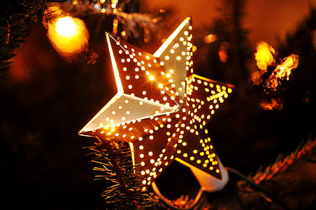 lit up Christmas star light thumbnail