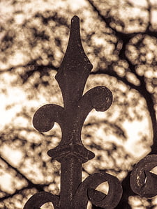 brown Fleur-de-lis metal decor thumbnail
